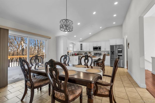 19 Summit, Farmingville, NY 11738