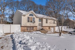 19 Summit, Farmingville, NY 11738