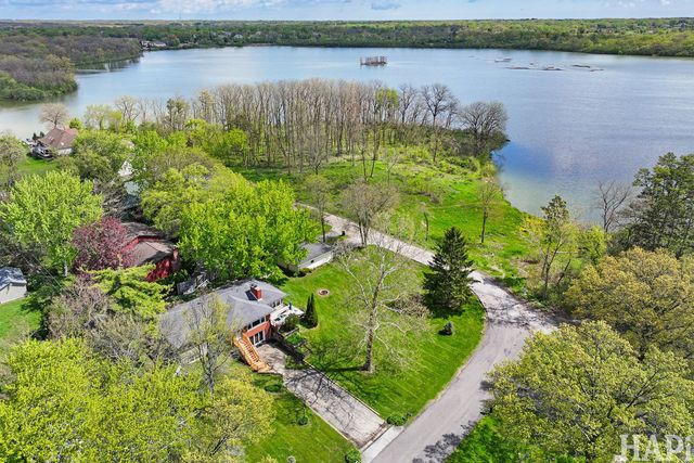 654 Harvard Avenue, Barrington, IL 60010