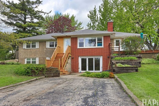 654 Harvard Avenue, Barrington, IL 60010