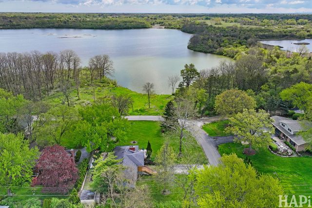 654 Harvard Avenue, Barrington, IL 60010