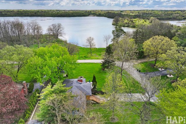654 Harvard Avenue, Barrington, IL 60010