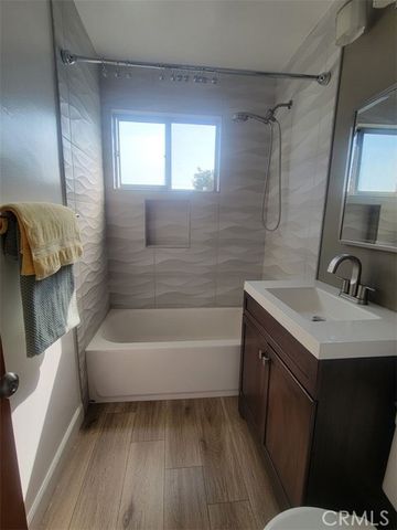 241 Newport 5, Long Beach, CA 90803