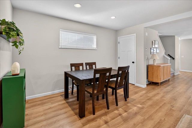 2135 Autumn Lake Parkway, Madison, WI 53718