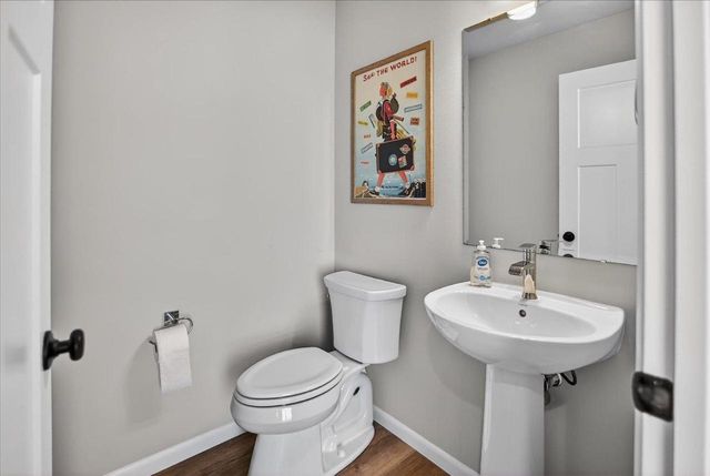 2135 Autumn Lake Parkway, Madison, WI 53718