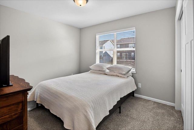 2135 Autumn Lake Parkway, Madison, WI 53718