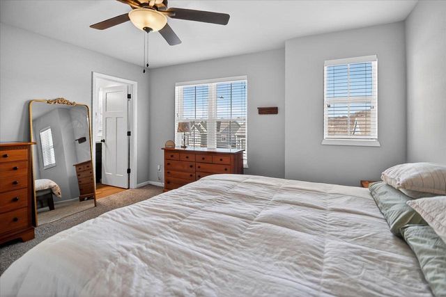 2135 Autumn Lake Parkway, Madison, WI 53718