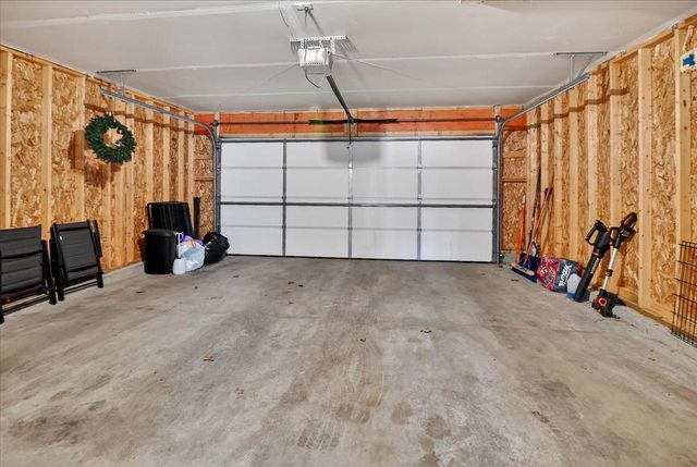 2135 Autumn Lake Parkway, Madison, WI 53718