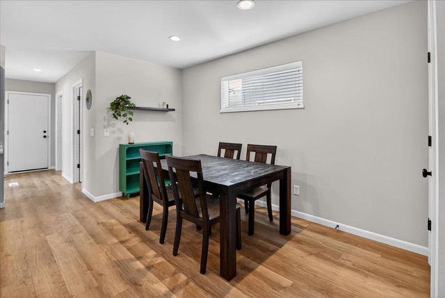 2135 Autumn Lake Parkway, Madison, WI 53718