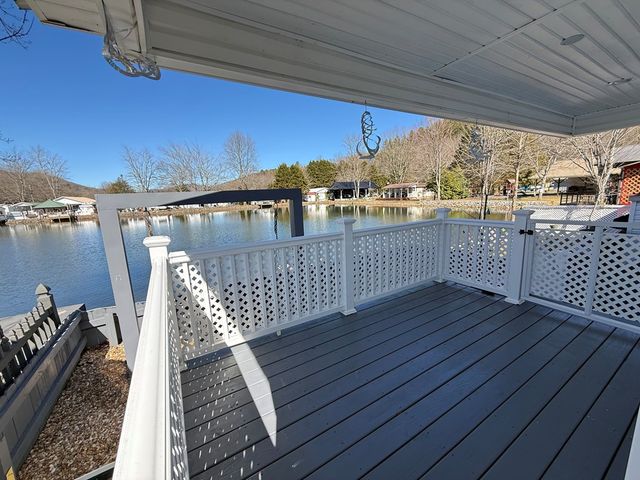 4205 River Bank Run, Hiawassee, GA 30546