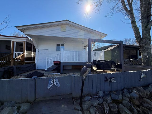 4205 River Bank Run, Hiawassee, GA 30546