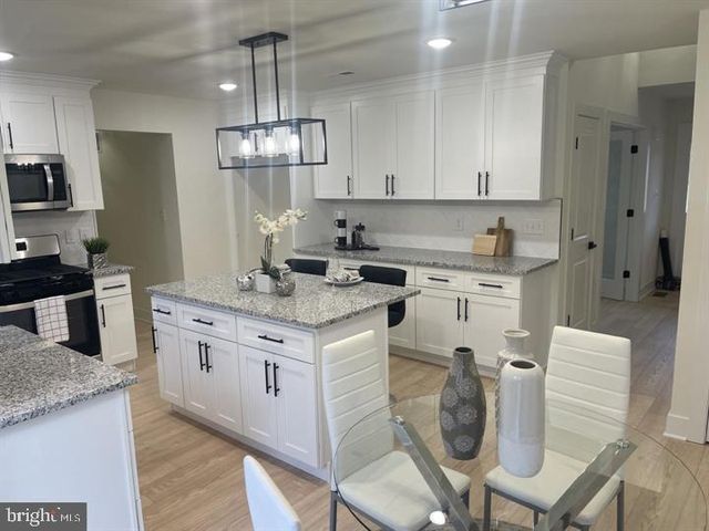 141 TAYLOR RD, Newfield, NJ 08344