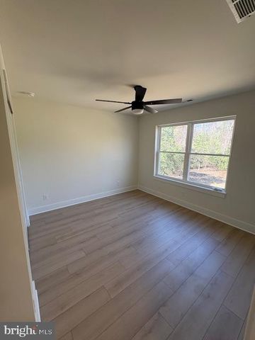 141 TAYLOR RD, Newfield, NJ 08344