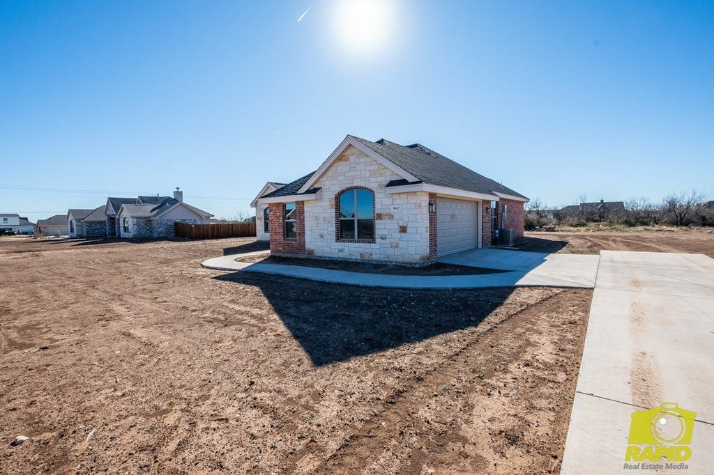 Image 2 of property listing at 9547 Grey Wolf Lane, San Angelo, TX 76901