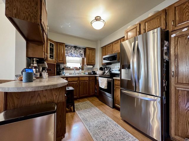 3020 S 48th STREET, Milwaukee, WI 53219