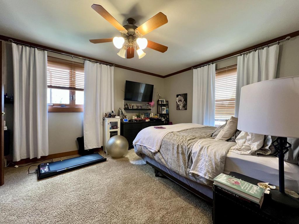property-img