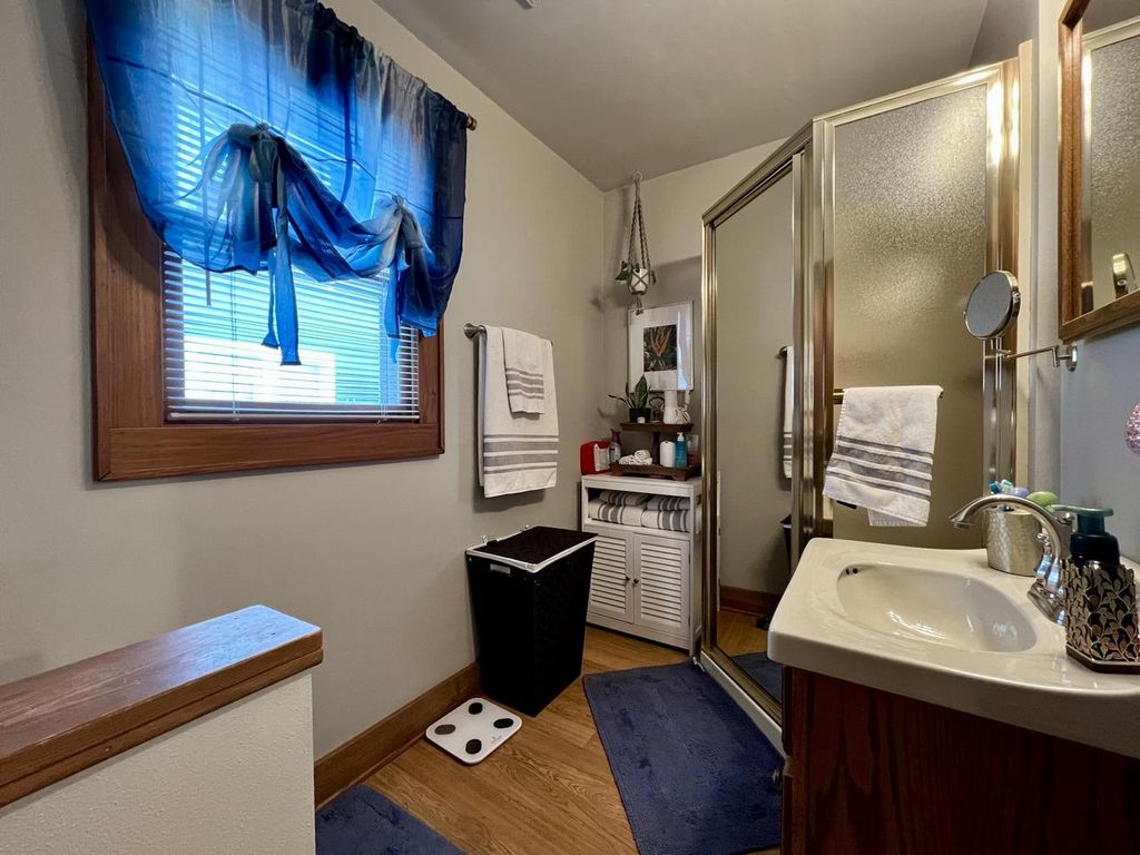 property-img