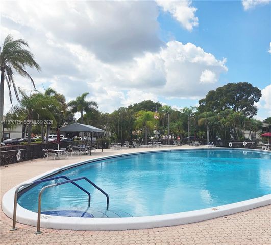 9842 Belfort Cir 214A4, Tamarac, FL 33321