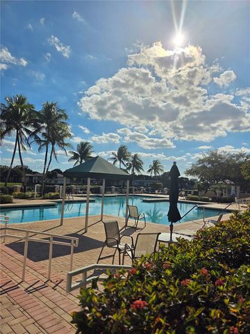 9842 Belfort Cir 214A4, Tamarac, FL 33321