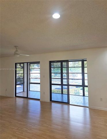 9842 Belfort Cir 214A4, Tamarac, FL 33321