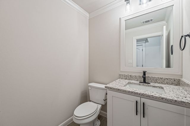 2160 Middlewood Circle, Granbury, TX 76049