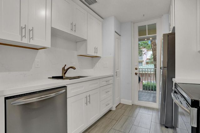 4823 Chancellor Drive 20, Jupiter, FL 33458