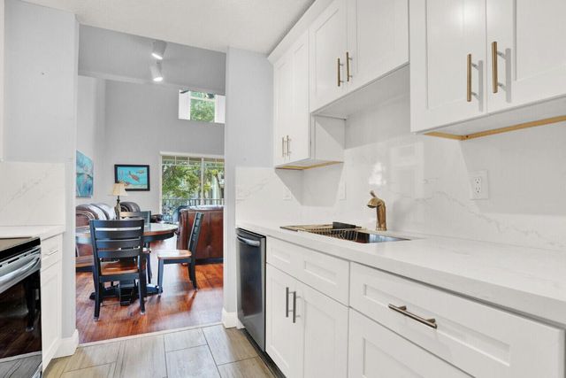 4823 Chancellor Drive 20, Jupiter, FL 33458