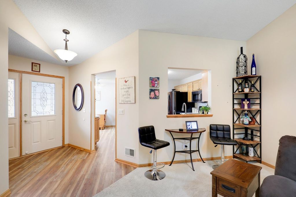 8953 Thomas Lane, Woodbury, MN 55125 — photo 4