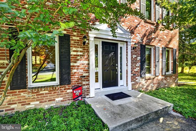 9 LOCKE CT, Ewing, NJ 08628