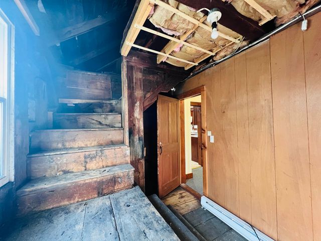 21 Ledge Road, Lyndon, VT 05851