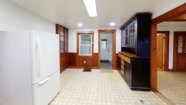 21 Ledge Road, Lyndon, VT 05851