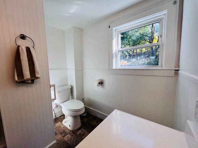 21 Ledge Road, Lyndon, VT 05851