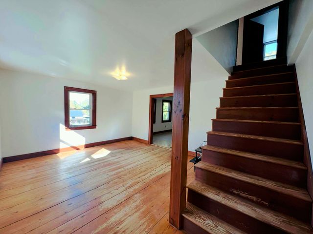 21 Ledge Road, Lyndon, VT 05851