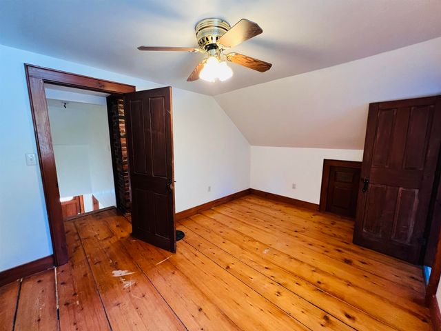 21 Ledge Road, Lyndon, VT 05851