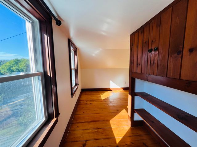 21 Ledge Road, Lyndon, VT 05851