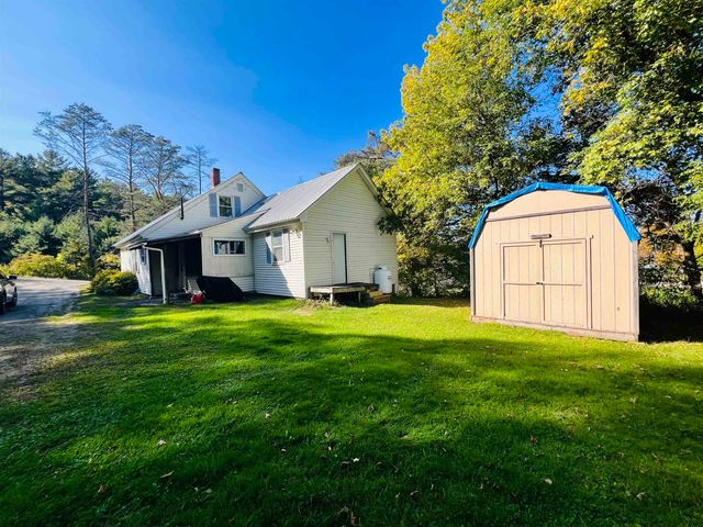 21 Ledge Road, Lyndon, VT 05851