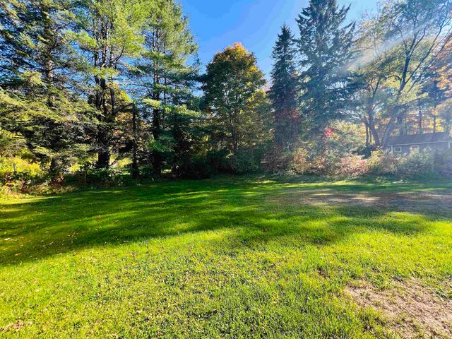 21 Ledge Road, Lyndon, VT 05851