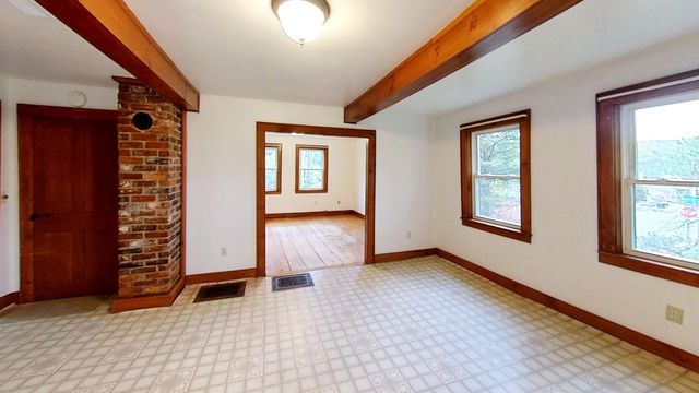 21 Ledge Road, Lyndon, VT 05851
