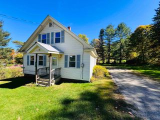 21 Ledge Road, Lyndon, VT 05851
