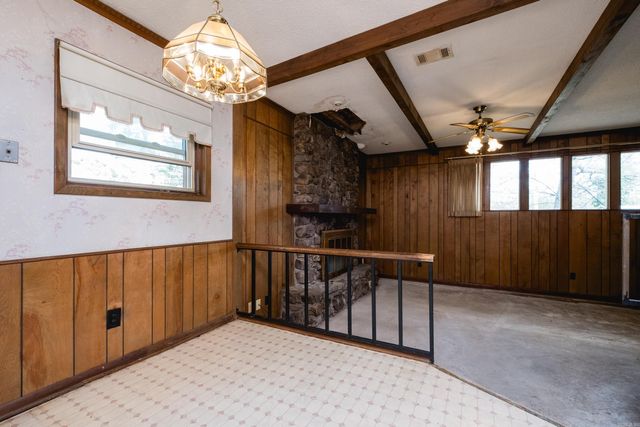 11 Crownpoint Road, Little Rock, AR 72227