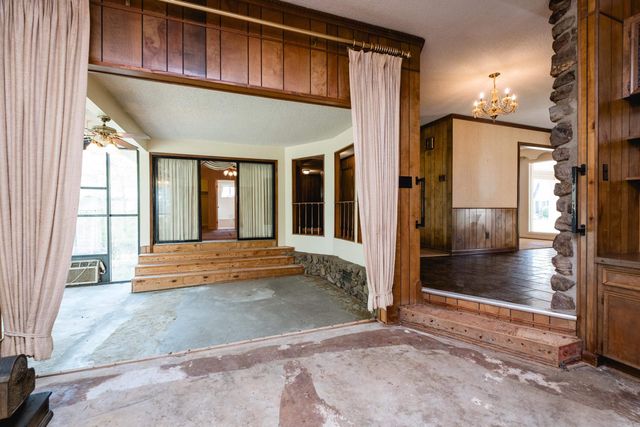 11 Crownpoint Road, Little Rock, AR 72227