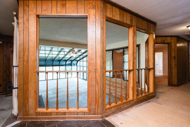 11 Crownpoint Road, Little Rock, AR 72227