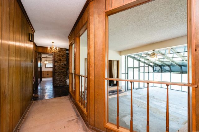 11 Crownpoint Road, Little Rock, AR 72227