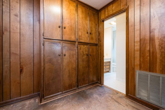 11 Crownpoint Road, Little Rock, AR 72227