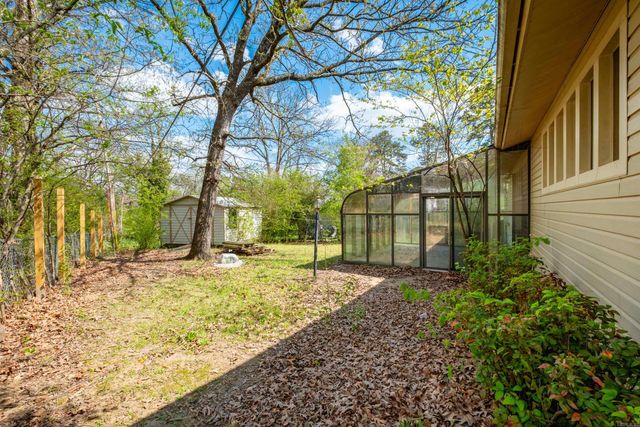 11 Crownpoint Road, Little Rock, AR 72227