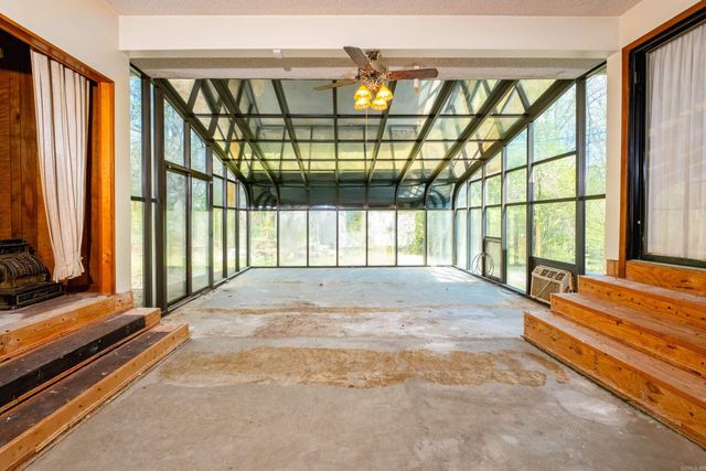 11 Crownpoint Road, Little Rock, AR 72227