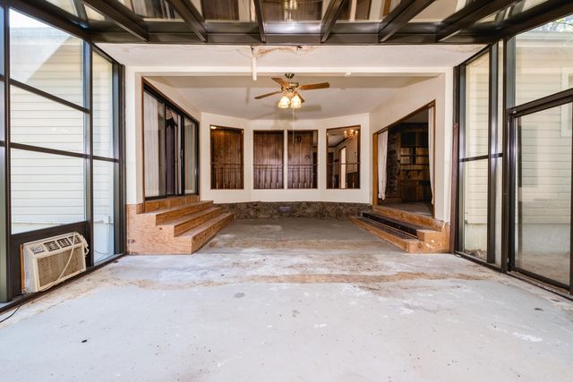 11 Crownpoint Road, Little Rock, AR 72227