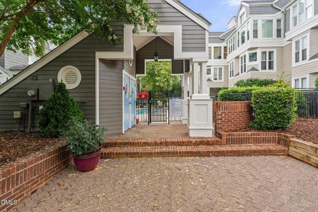 1000 Brighthurst Drive 304, Raleigh, NC 27605