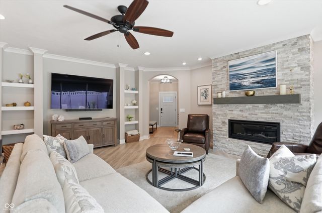 3059 Twain Drive, Carmel, IN 46033