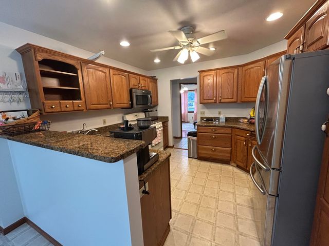 8876 N Lilac Street, Demotte, IN 46310